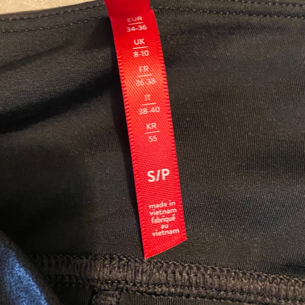 **1 left**New w/tags Spanx Faux Leather leggings S - Picture 5 of 10